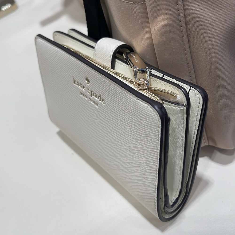 Kate Spade Schuyler Medium Compact Bifold Wallet
Meringue 
NWT - Picture 3 of 16
